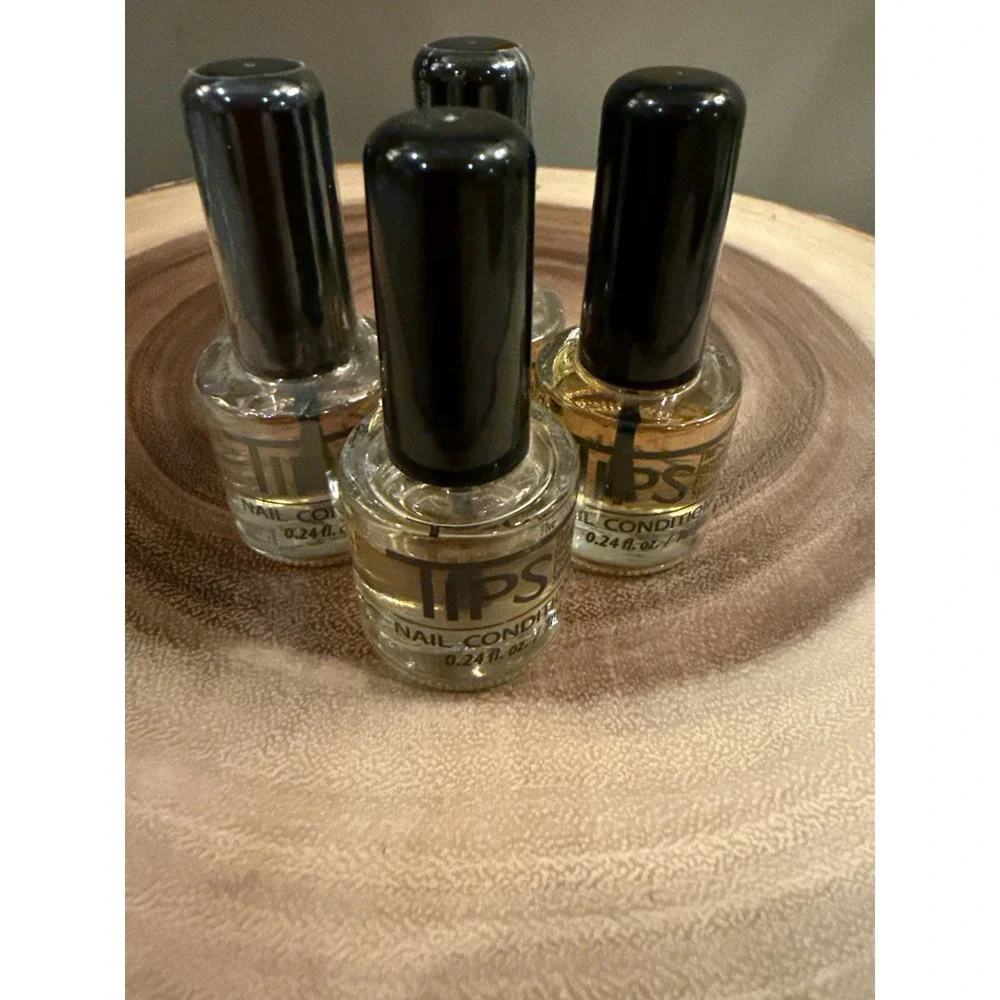 Tips Nail‎ & Cuticle Strengthening Conditioner Treatment 0.24oz Sealed
